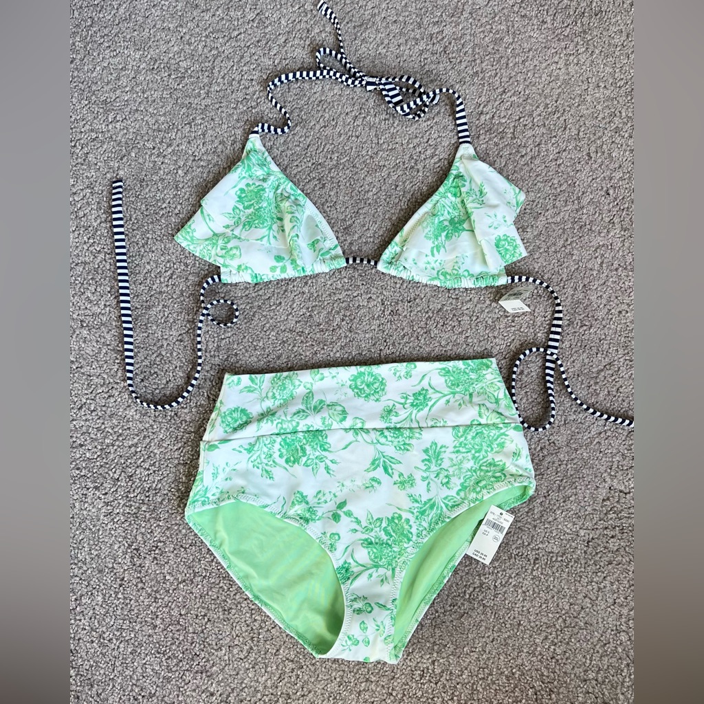 American Eagle Aerie Ruffle String Triangle Bikini Set. S Bottom, L Top Nwt